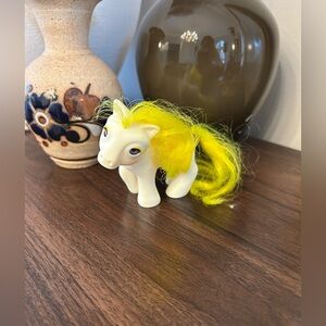 Vintage G1 My little pony 1986 beddy bye eyed yellow pony